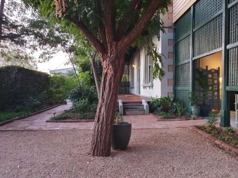 Anglesey House Iconic Forbes CBD Heritage Home - Great Ocean Road Tourism 3