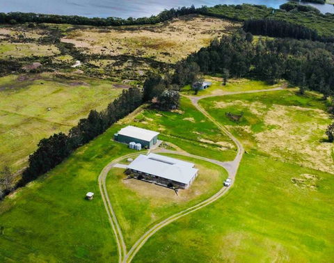 Anna Bay 20 Acres Luxury Farm - Great Ocean Road Tourism 0