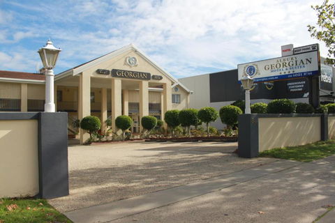 Albury Georgian Motel & Suites - Great Ocean Road Tourism 0