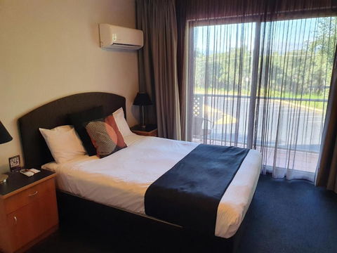 Alpha Hotel Canberra - Great Ocean Road Tourism 2