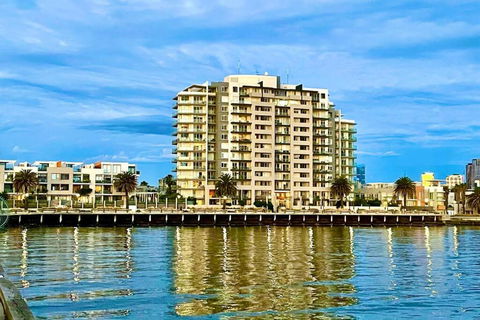 Amzing Ocean View Spacious Three Bedrooms Apartment Port Melbourne - Great Ocean Road Tourism 3