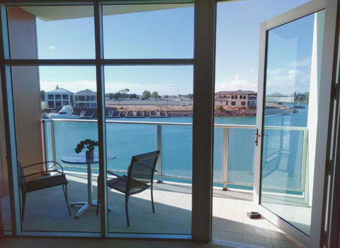 Apartment 3 Wallaroo Marina - Great Ocean Road Tourism 0