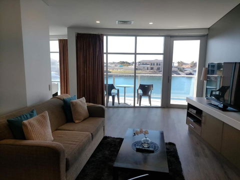 Apartment 3 Wallaroo Marina - Great Ocean Road Tourism 3
