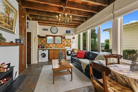 Apollo Bay Guesthouse - Great Ocean Road Tourism 1