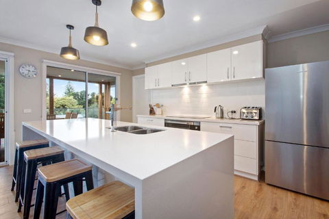 Apollo Grand - Great Ocean Road Tourism 2