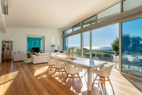 Apricus I Private Properties - Great Ocean Road Tourism 0