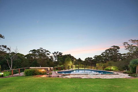 Arcadia Stunning Manor Tennis & Pool & Hottub - Great Ocean Road Tourism 0