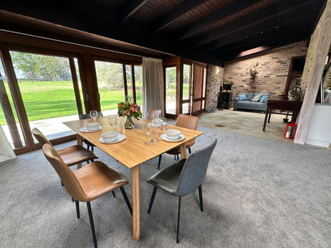 Arcadia Stunning Manor Tennis & Pool & Hottub - Great Ocean Road Tourism 2