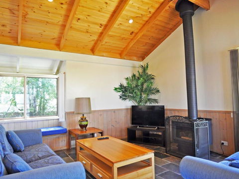 Archies Beachside Abode - Great Ocean Road Tourism 3