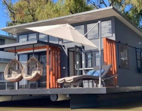 Ark-imedes - Unique Float Home On The Murray River - Great Ocean Road Tourism 3