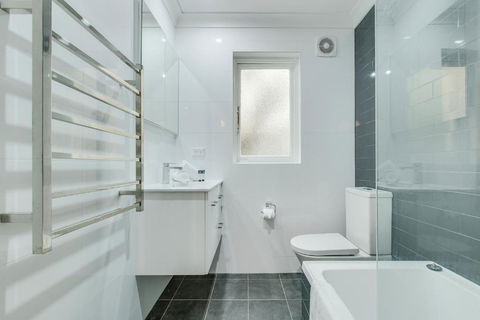 Art Deco 2-Bed Close To City And Harbour - Great Ocean Road Tourism 4