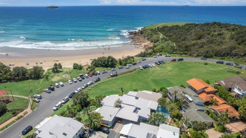 ArtHOUSE Beachfront Accommodation - Great Ocean Road Tourism 0
