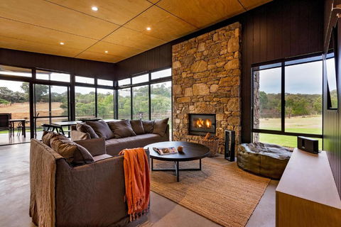 Artisan Koorabin - Great Ocean Road Tourism 1