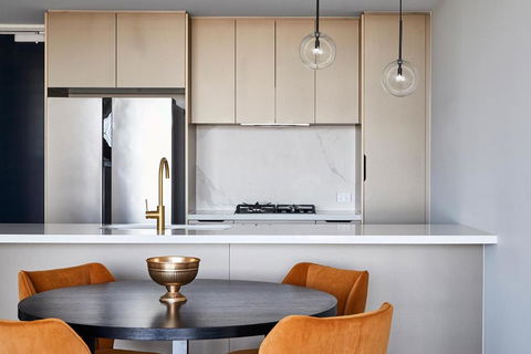 Astina Suites, Penrith - Great Ocean Road Tourism 3