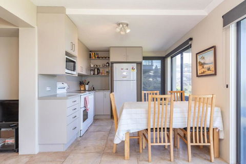 At Blueys - Great Ocean Road Tourism 4