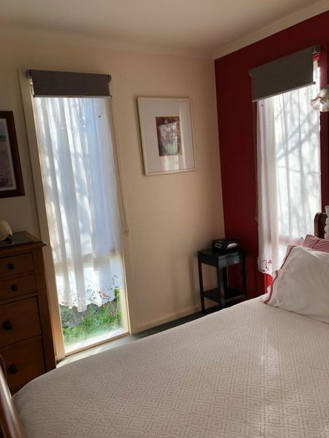 At The Gallery - Great Ocean Road Tourism 2