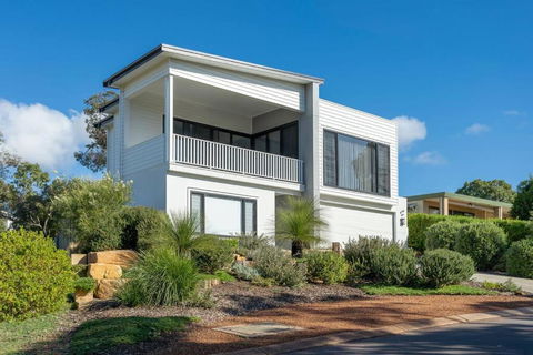 Attunga I Private Properties - Great Ocean Road Tourism 0