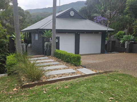 Austinmer Coastal Retreat - Great Ocean Road Tourism 0