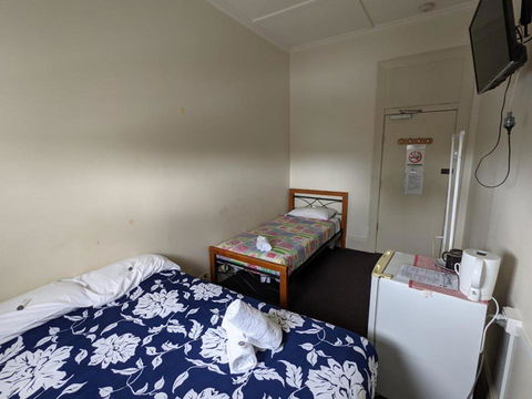 Australian Hotel - Great Ocean Road Tourism 3