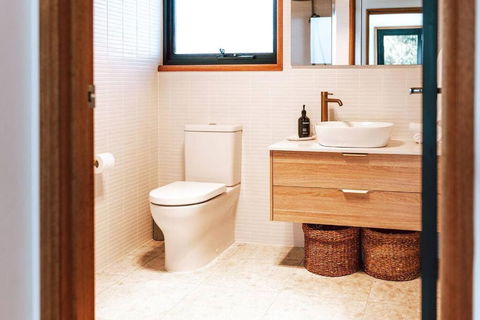 B E R T I E - Central Bicheno - Great Ocean Road Tourism 4