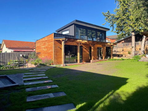 BALMORAL VILLA - Great Ocean Road Tourism 0