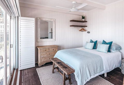 BAY PROPERTIES . Beach House Studio - Great Ocean Road Tourism 3