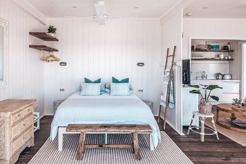 BAY PROPERTIES . Beach House Studio - Great Ocean Road Tourism 4