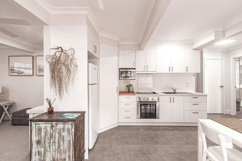 BAY PROPERTIES . Summer Salt On Main - Great Ocean Road Tourism 4