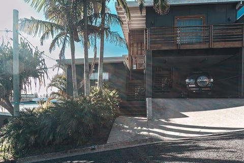 BAY PROPERTIES . The Big Chill - Great Ocean Road Tourism 1