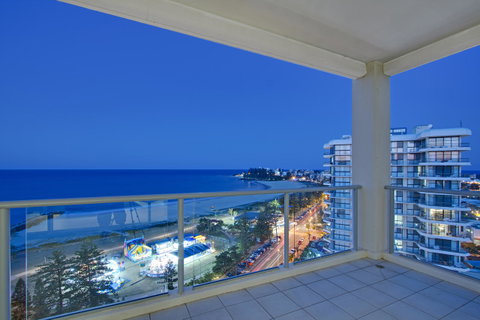 Blue C Coolangatta - Great Ocean Road Tourism 1