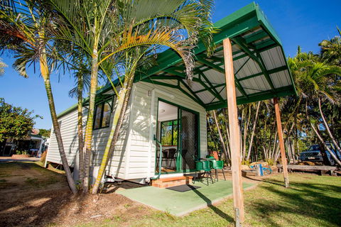NRMA Bowen Beachfront Holiday Park - Great Ocean Road Tourism 10