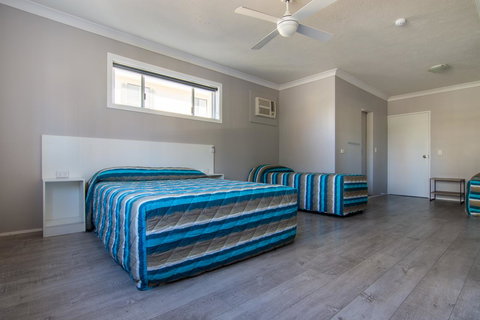 Burleigh Gold Coast Motel - Great Ocean Road Tourism 1