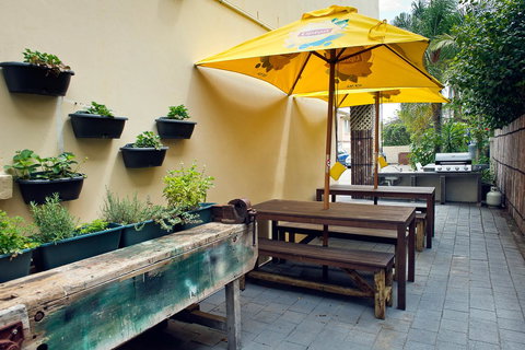 Burleigh Gold Coast Motel - Great Ocean Road Tourism 22