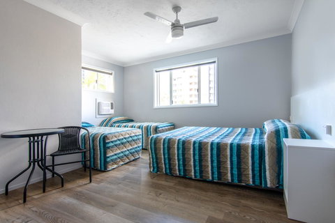 Burleigh Gold Coast Motel - Great Ocean Road Tourism 3