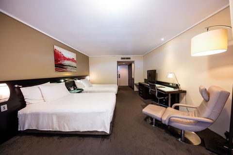 Hilton Cairns - Great Ocean Road Tourism 32