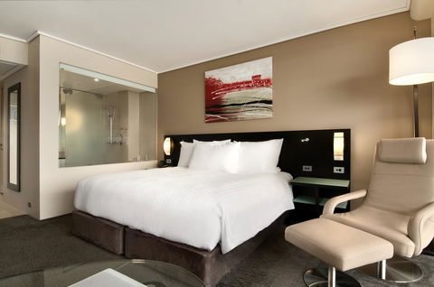 Hilton Cairns - Great Ocean Road Tourism 34