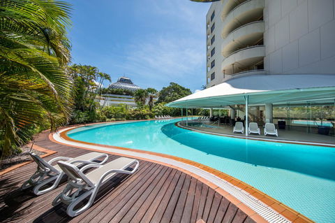 Hilton Cairns - Great Ocean Road Tourism 13