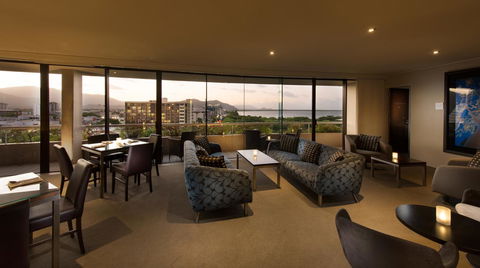 Hilton Cairns - Great Ocean Road Tourism 36