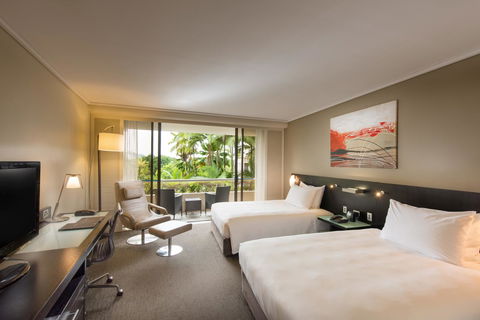 Hilton Cairns - Great Ocean Road Tourism 8