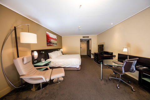 Hilton Cairns - Great Ocean Road Tourism 31