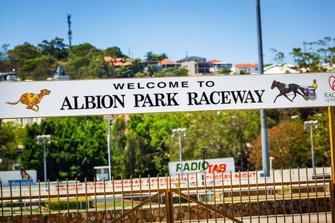 Quest Breakfast Creek - Great Ocean Road Tourism 10