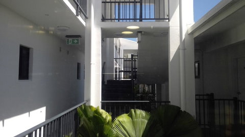Hinchinbrook Holiday Apartments - Great Ocean Road Tourism 42