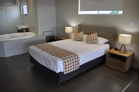 Hinchinbrook Holiday Apartments - Great Ocean Road Tourism 43