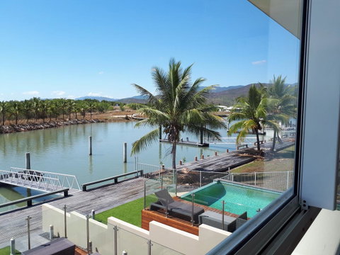 Hinchinbrook Holiday Apartments - Great Ocean Road Tourism 44