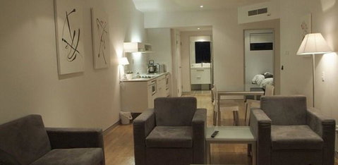 Hinchinbrook Holiday Apartments - Great Ocean Road Tourism 10