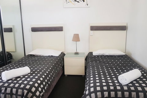 Hinchinbrook Holiday Apartments - Great Ocean Road Tourism 12