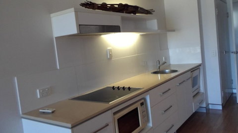 Hinchinbrook Holiday Apartments - Great Ocean Road Tourism 26