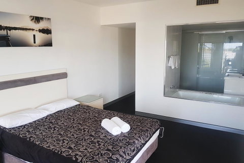 Hinchinbrook Holiday Apartments - Great Ocean Road Tourism 11