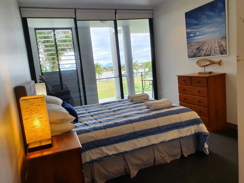 Hinchinbrook Holiday Apartments - Great Ocean Road Tourism 27