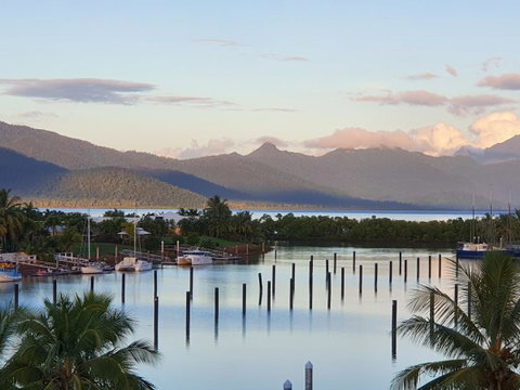 Hinchinbrook Holiday Apartments - Great Ocean Road Tourism 3